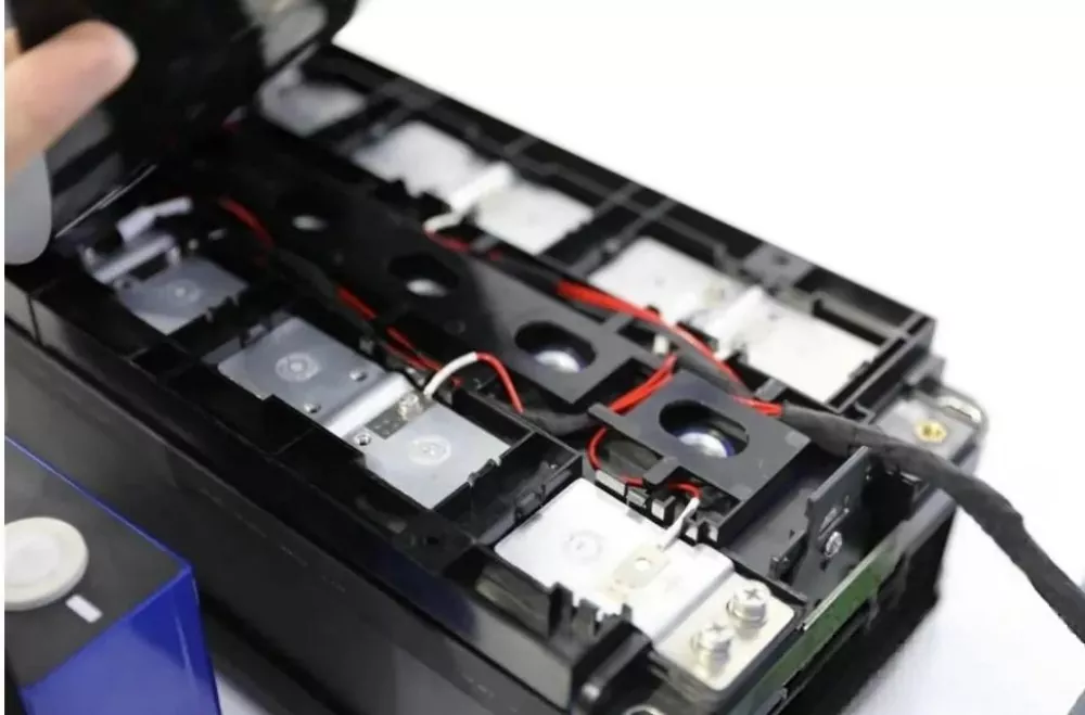 Cable CCS for Energy Storage Battery Packs